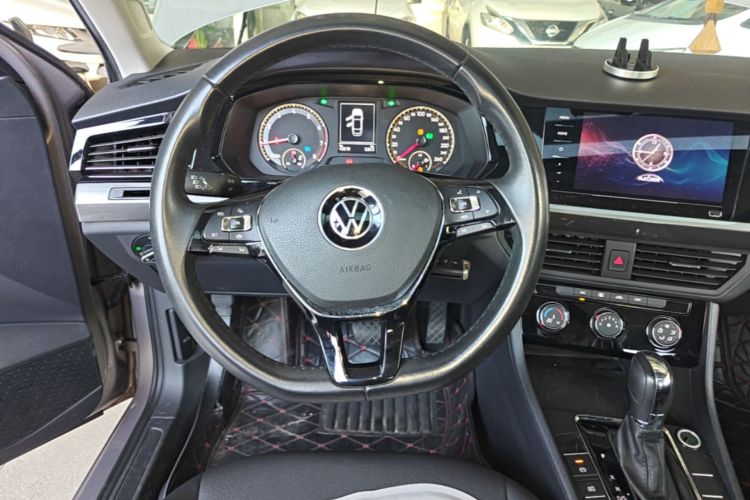 Volkswagen Bora 2021 car image #11