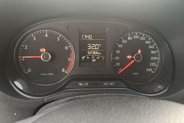 Volkswagen Polo 2014 #14 Volkswagen Polo 2014 car image #14