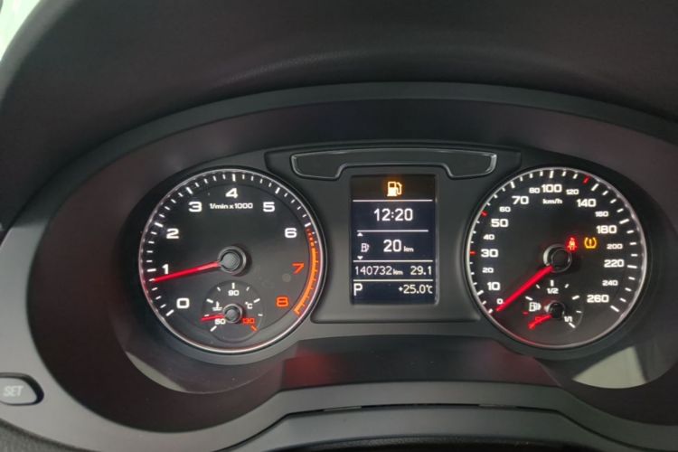 Audi Q3 2017 #12 Audi Q3 2017 car image #12