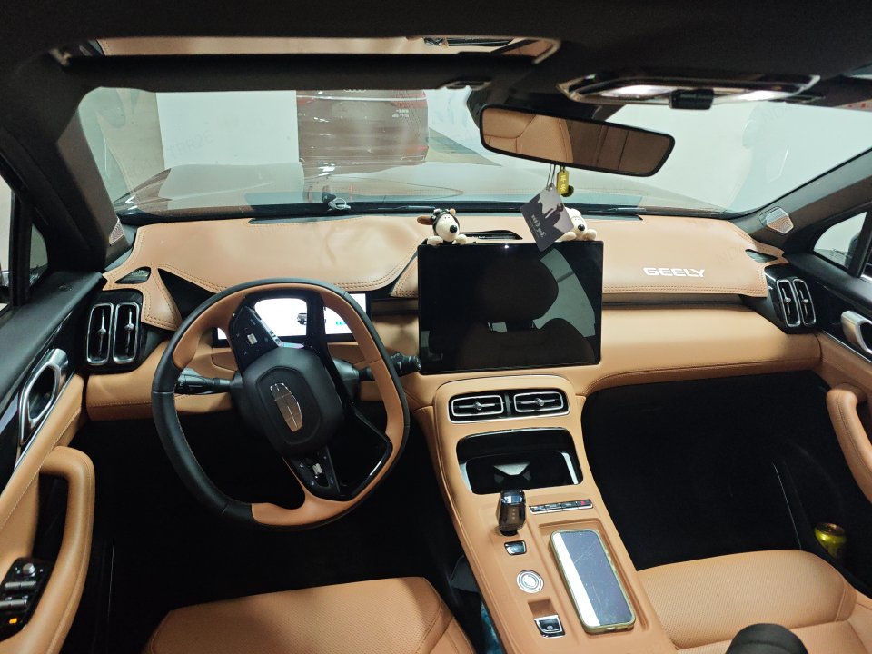 GEELY Boyue L 2025 #2 GEELY Boyue L 2025 صورة سيارة #2