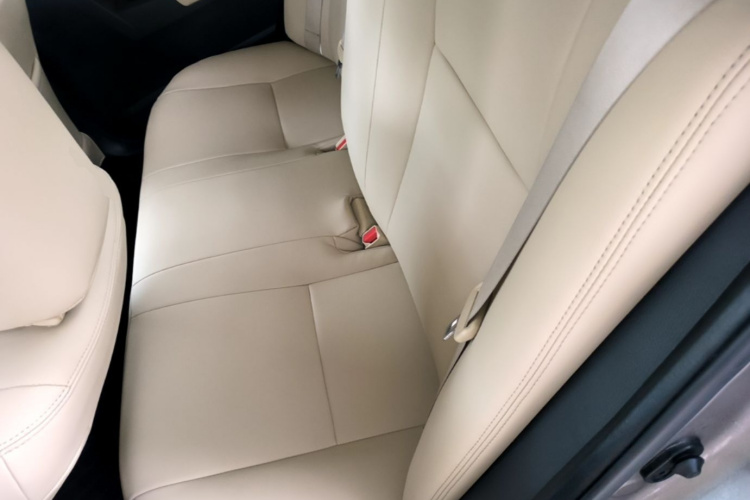 Toyota Corolla 2017 #13 Toyota Corolla 2017 car image #13
