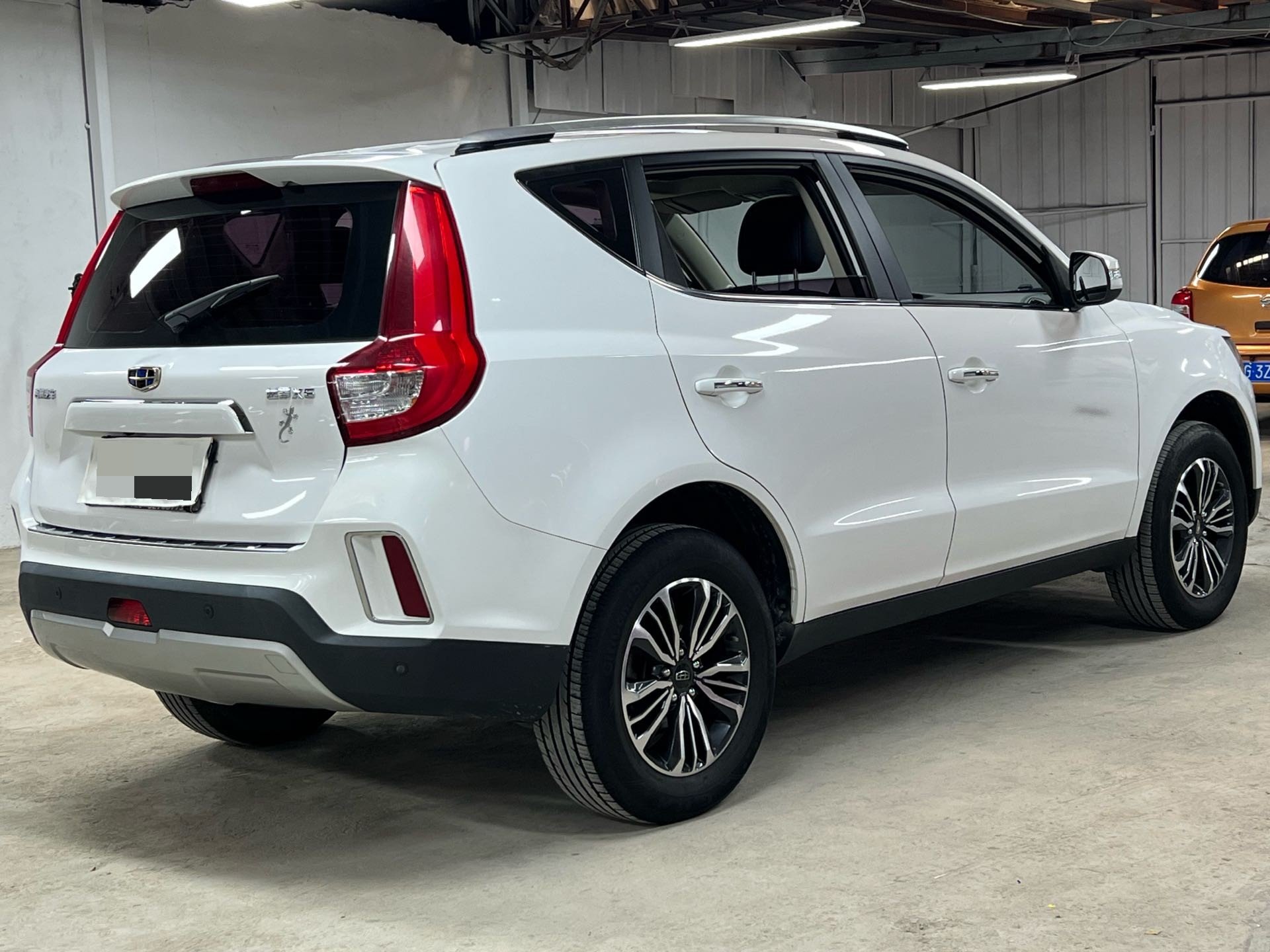GEELY Vision X6 2016 #4 GEELY Vision X6 2016 car image #4