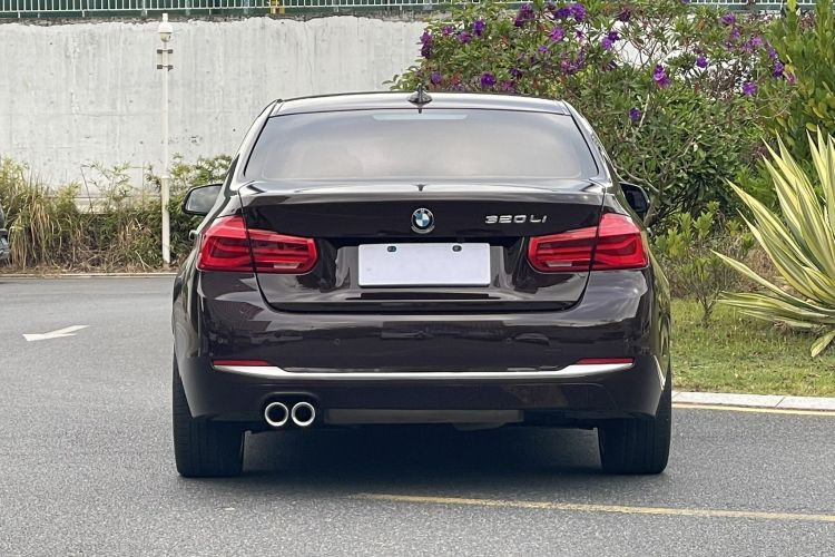 BMW 3 Series 2018 #4 BMW 3 Series 2018 car image #4