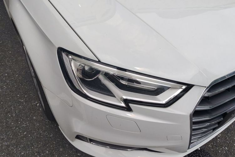 Audi A3 2018 car image #8