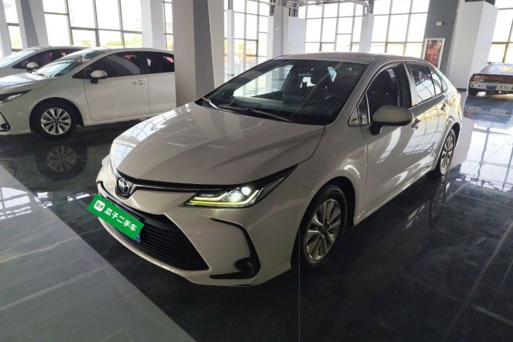 Toyota Corolla 2023 immagine di auto #2