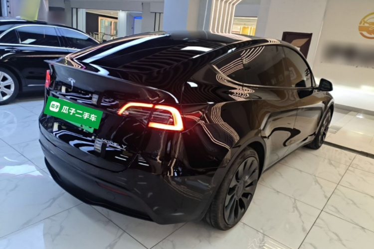 Tesla Model Y 2023 #7 Tesla Model Y 2023 car image #7