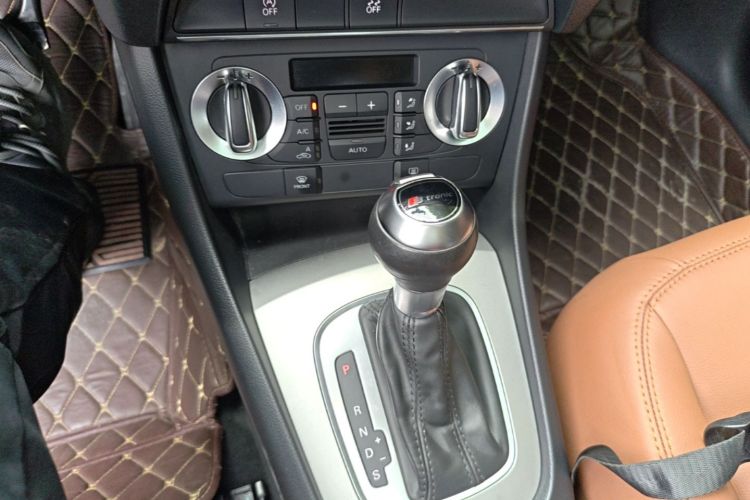 Audi Q3 2015 #14 Audi Q3 2015 car image #14