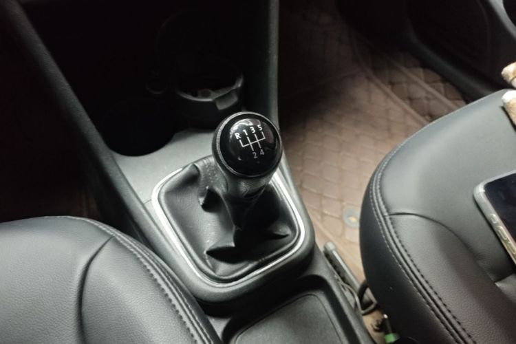 Volkswagen Polo 2015 #14 Volkswagen Polo 2015 car image #14
