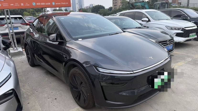 Tesla Model Y 2025 #3 Tesla Model Y 2025 car image #3