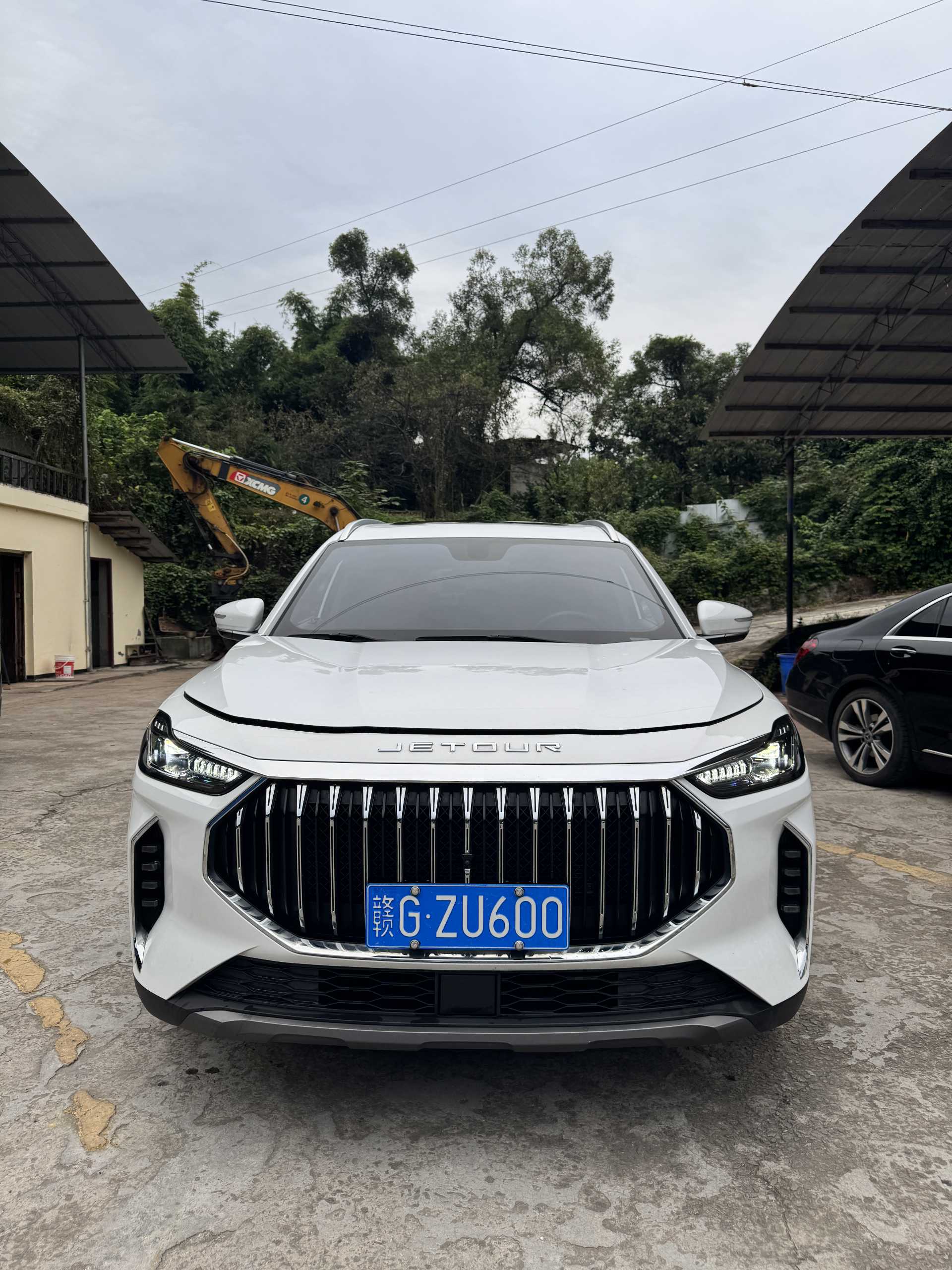 Jetour X70 PLUS 2023 car image #2
