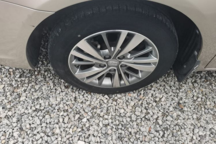 GEELY Emgrand 2019 #9 GEELY Emgrand 2019 car image #9