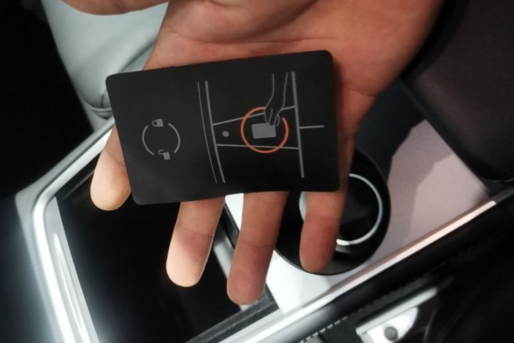 Tesla Model 3 2021 car image #9