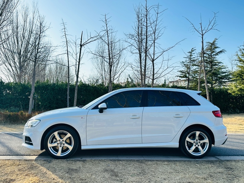Audi A3 2020 car image #2