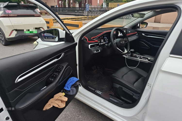 GEELY Emgrand 2021 car image #18