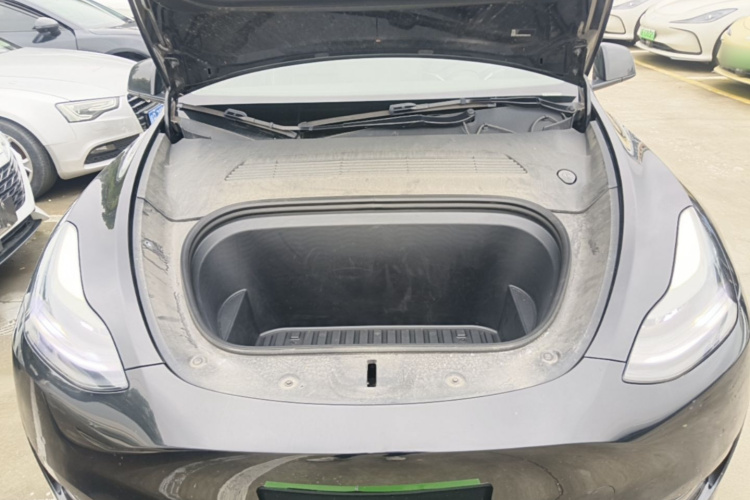Tesla Model Y 2023 #22 Tesla Model Y 2023 car image #22