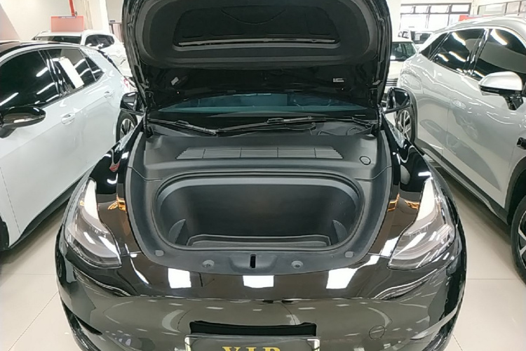 Tesla Model Y 2023 #20 Tesla Model Y 2023 car image #20