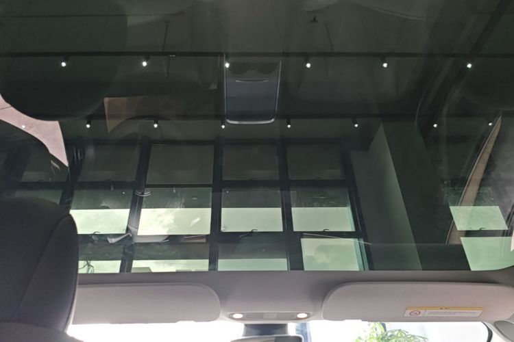 Tesla Model 3 2021 car image #18