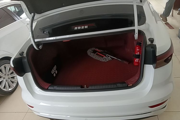 GEELY Emgrand 2024 car image #19