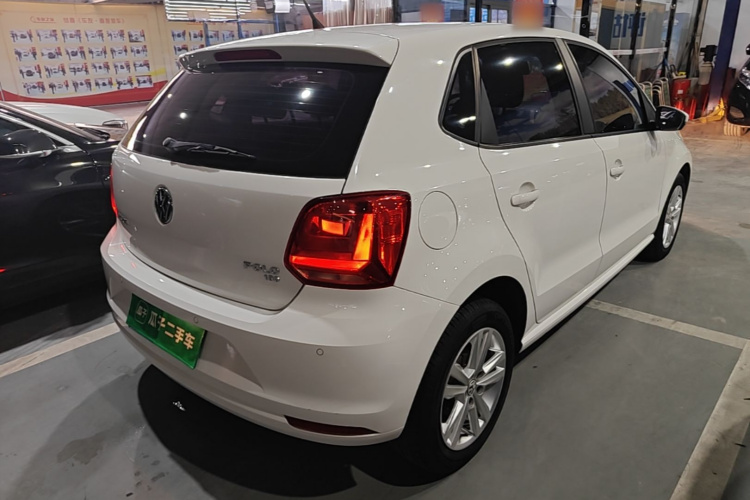 Volkswagen Polo 2019 car image #7
