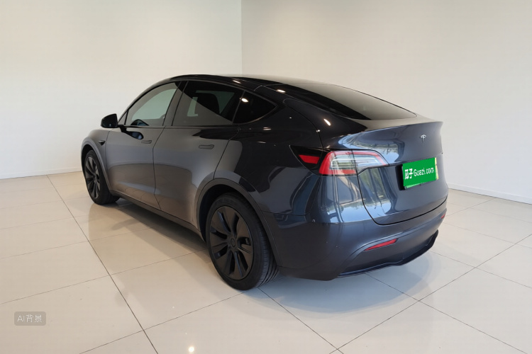 Tesla Model Y 2024 immagine di auto #5