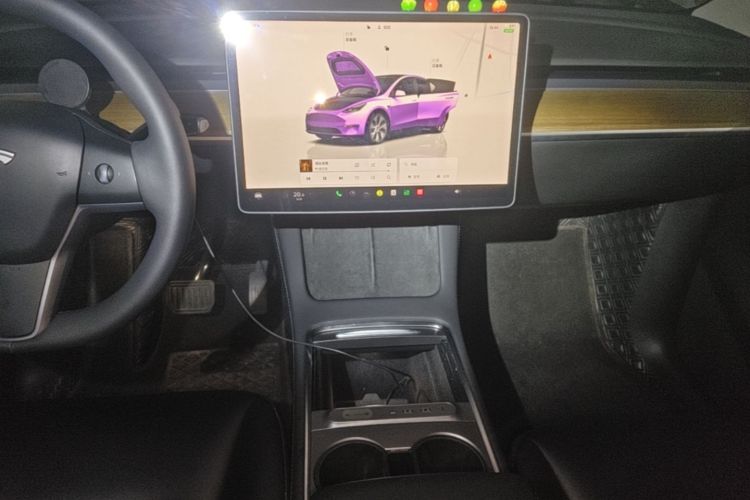 Tesla Model Y 2022 #13 Tesla Model Y 2022 car image #13