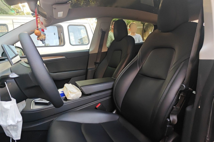 Tesla Model Y 2021 car image #17