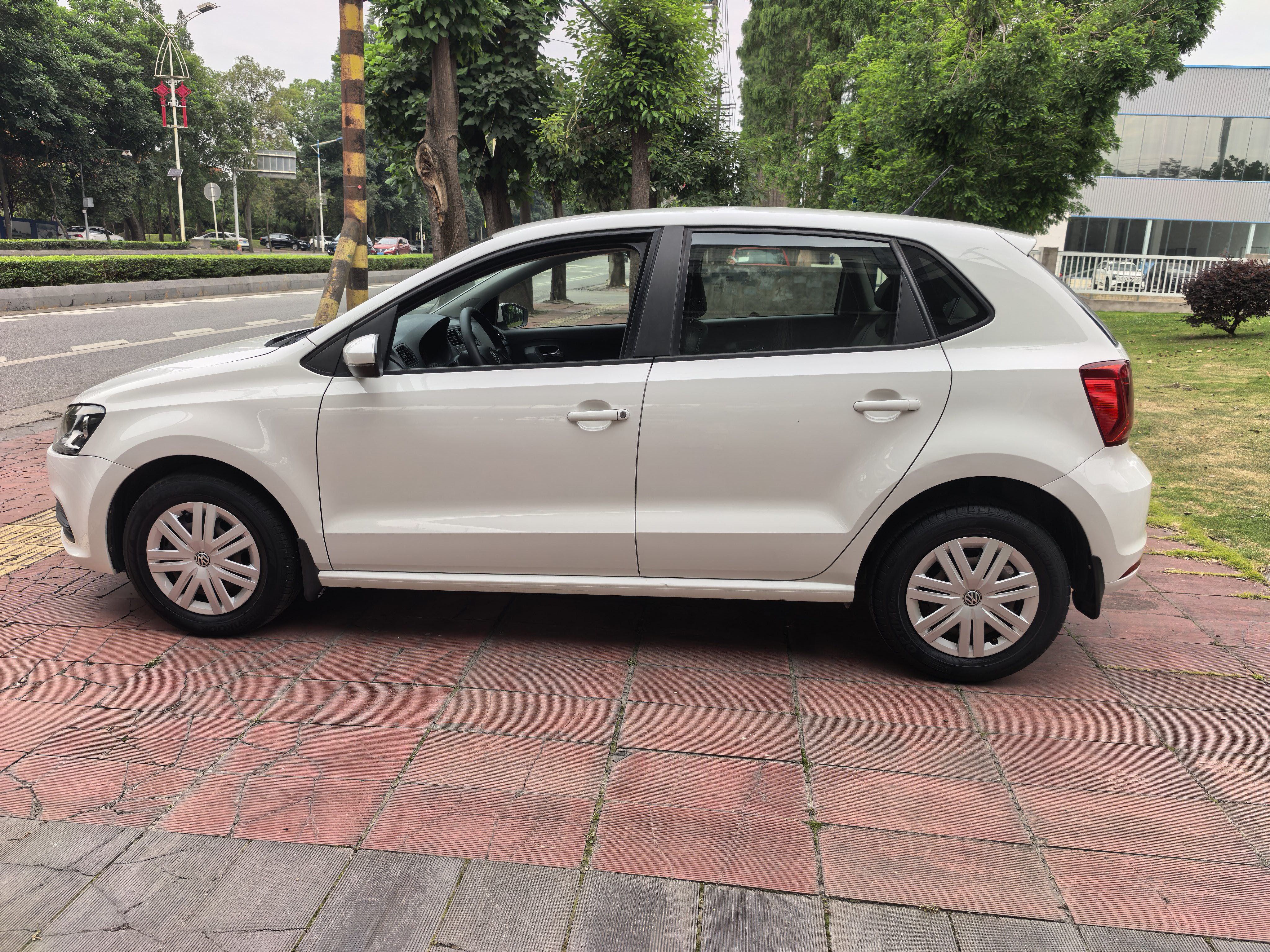 Volkswagen Polo 2017 #9 Volkswagen Polo 2017 car image #9