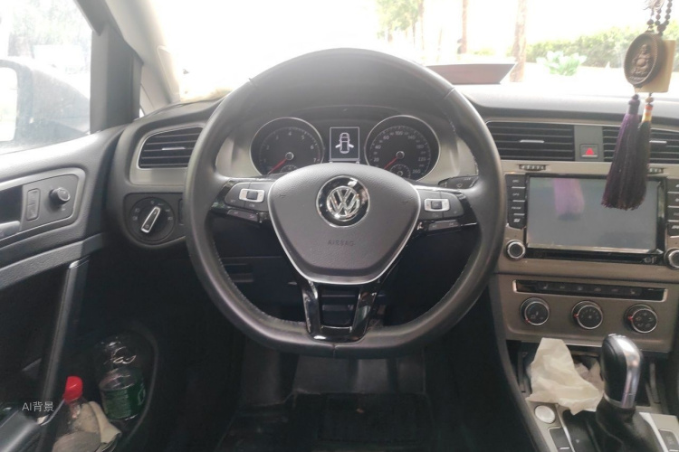 Volkswagen Golf 2015 car image #12