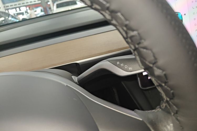 Tesla Model Y 2021 #9 Tesla Model Y 2021 car image #9