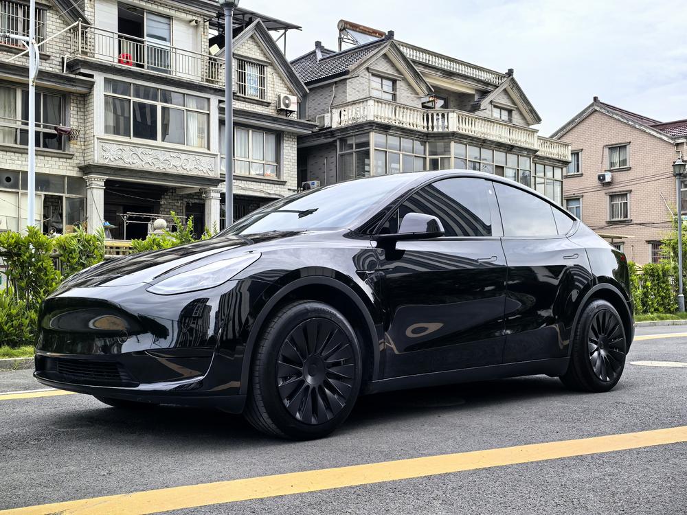 Tesla Model Y 2023 Tesla Model Y 2023 car image