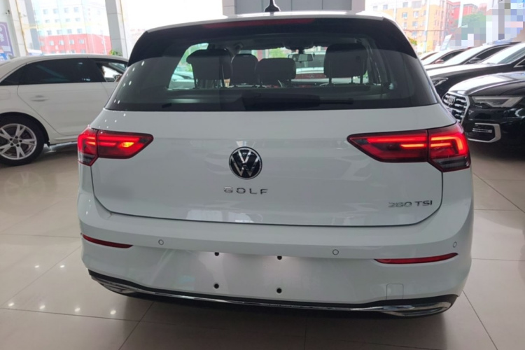 Volkswagen Golf 2024 car image #6