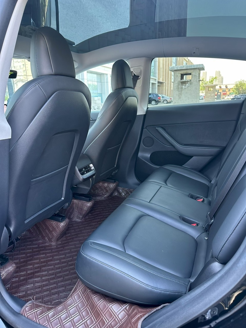 Tesla Model Y 2021 car image #5