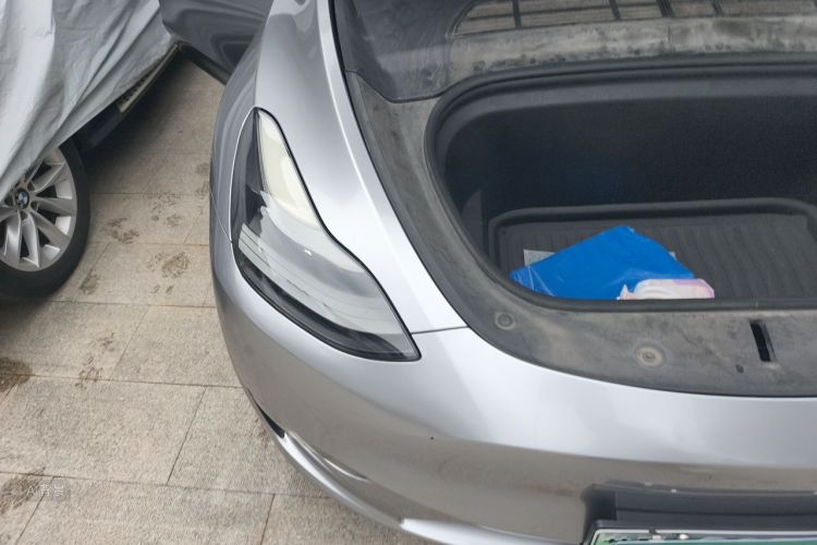 Tesla Model Y 2021 #8 Tesla Model Y 2021 car image #8