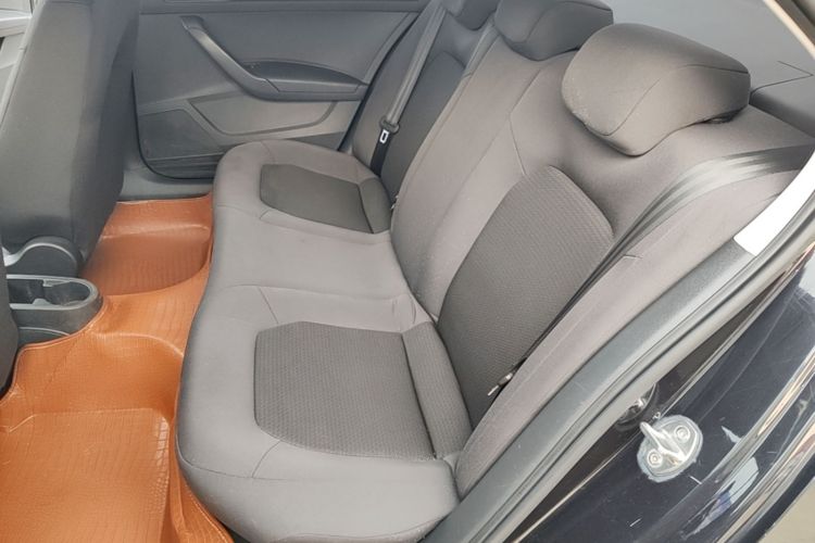 Volkswagen Santana 2016 car image #17