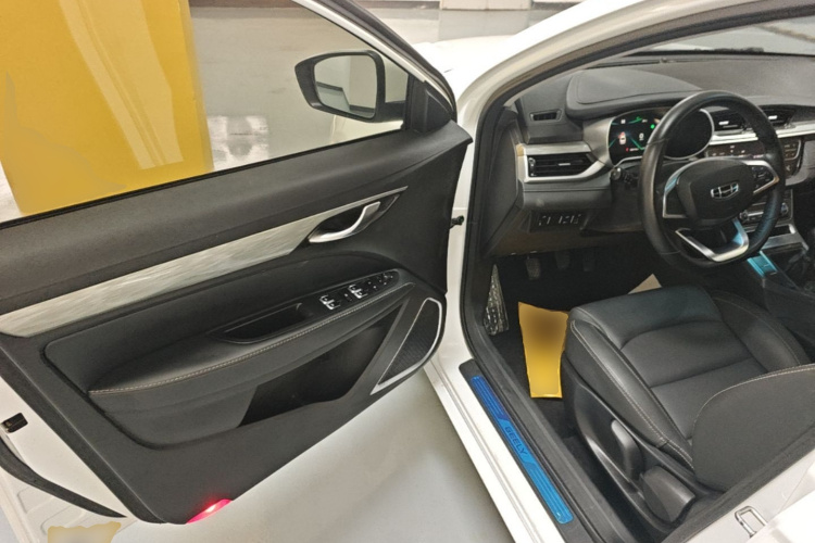 GEELY Emgrand 2020 #16 GEELY Emgrand 2020 immagine di auto #16