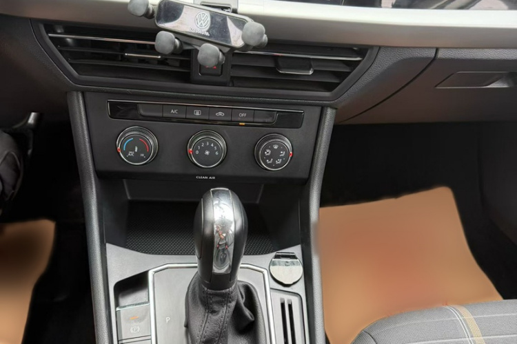 Volkswagen Lavida 2021 #13 Volkswagen Lavida 2021 car image #13