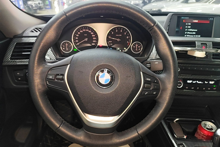 BMW 3 Series GT 2018 imagem de carro #11