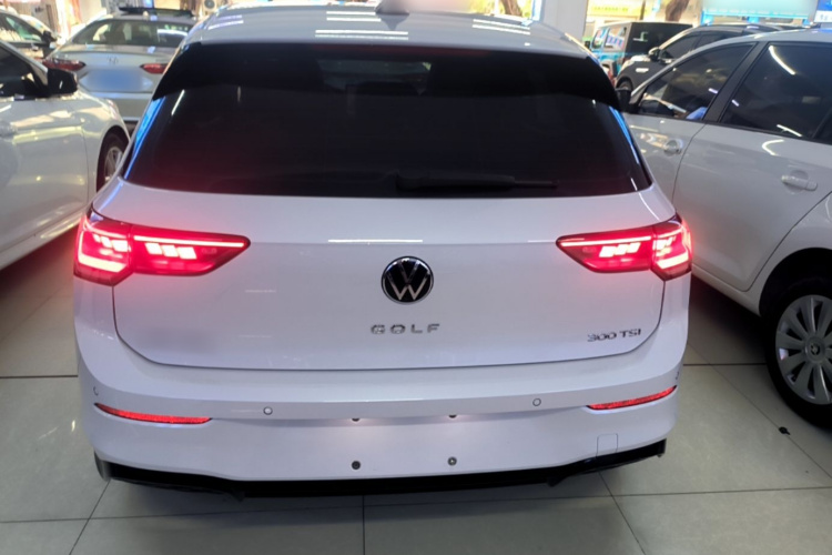 Volkswagen Golf 2025 #6 Volkswagen Golf 2025 car image #6