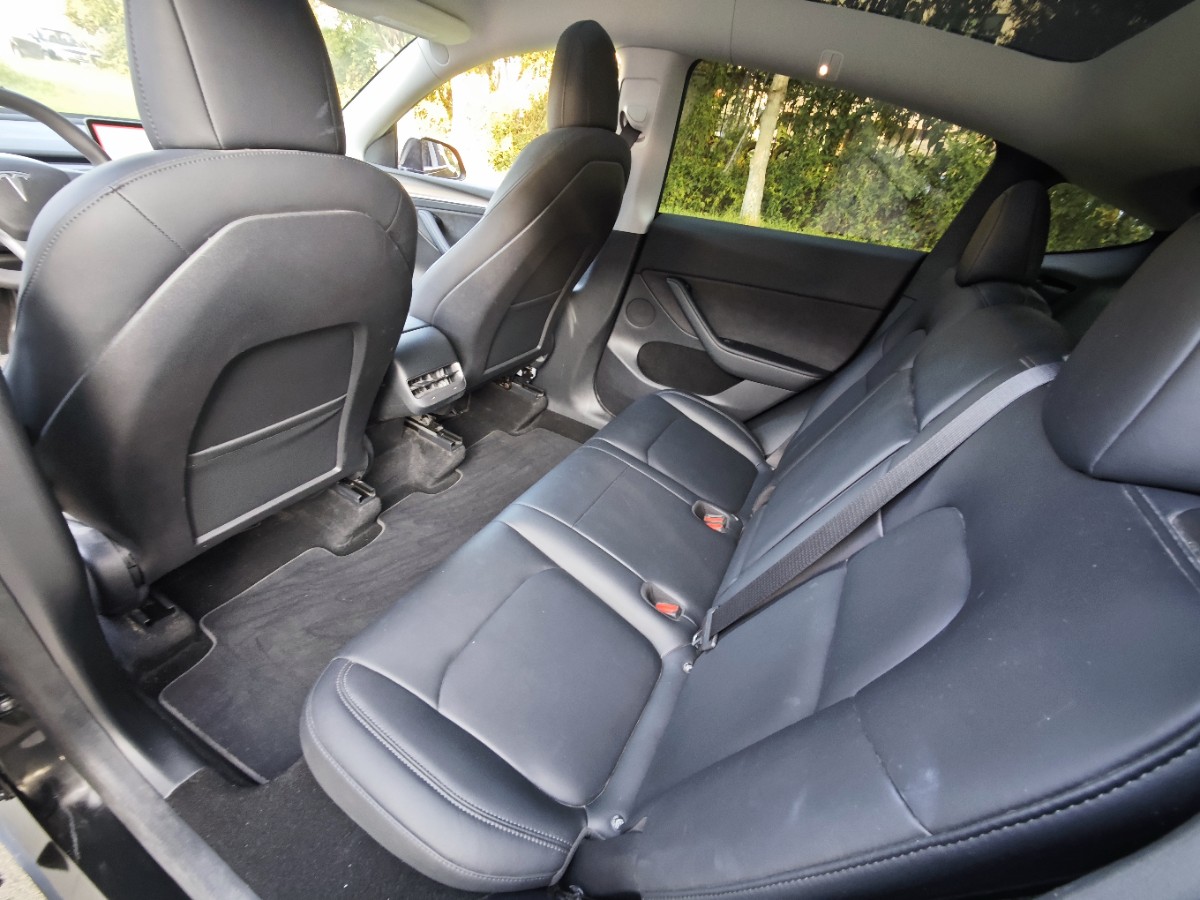 Tesla Model Y 2022 car image #8