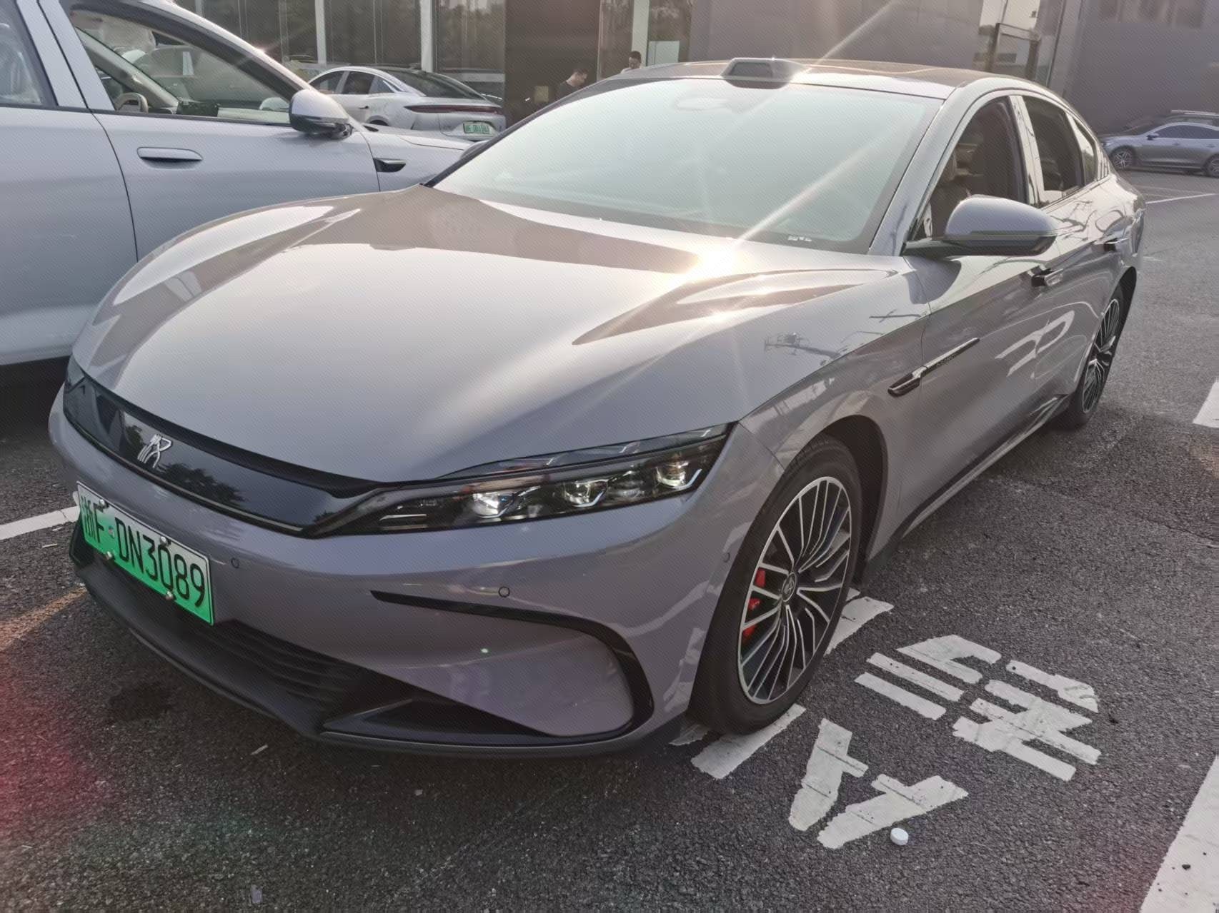 BYD Han 2025 BYD Han 2025 immagine di auto