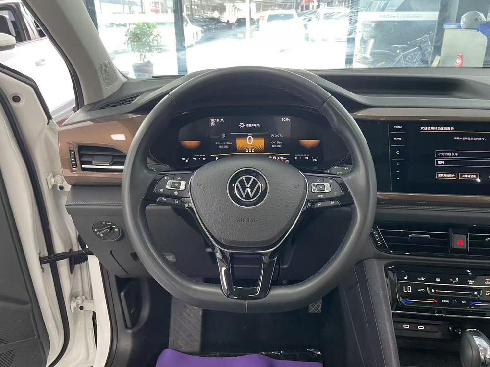 Volkswagen Tharu 2022 car image #14