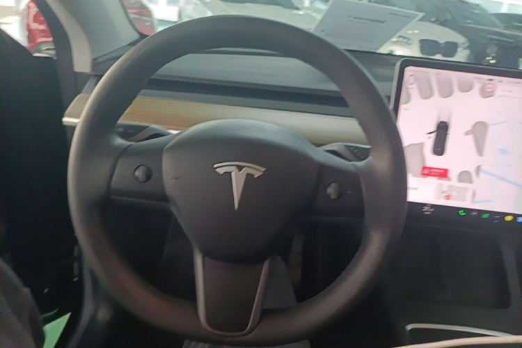 Tesla Model Y 2022 #11 Tesla Model Y 2022 car image #11
