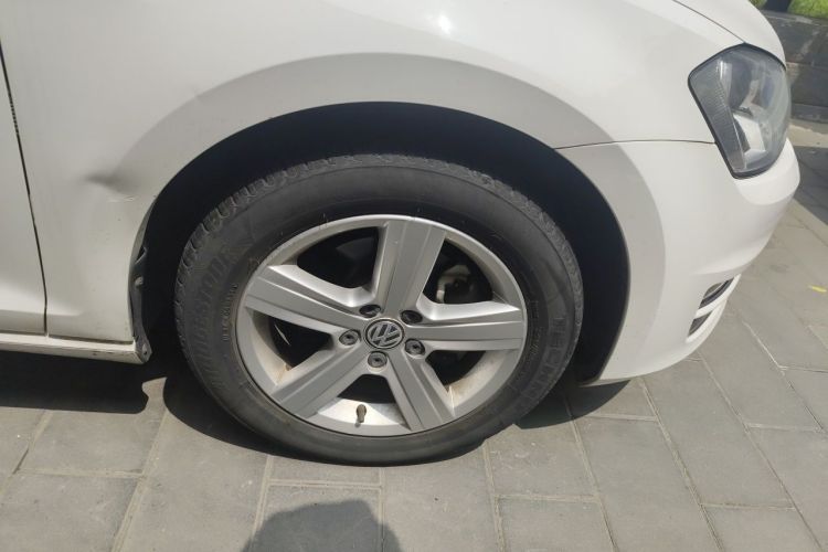 Volkswagen Golf 2015 car image #6