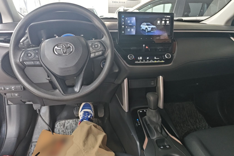 Toyota Corolla Cross 2024 car image #10
