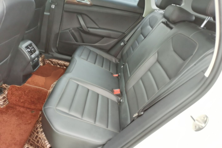 Volkswagen Tharu 2021 car image #17