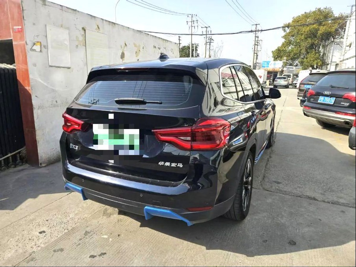 BMW iX3 2021 изображение автомобиля #4