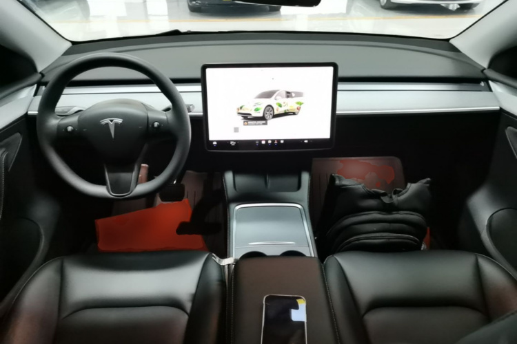Tesla Model Y 2024 #10 Tesla Model Y 2024 immagine di auto #10