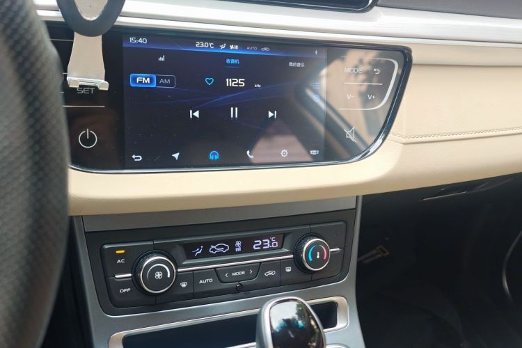 GEELY Emgrand 2018 immagine di auto #13