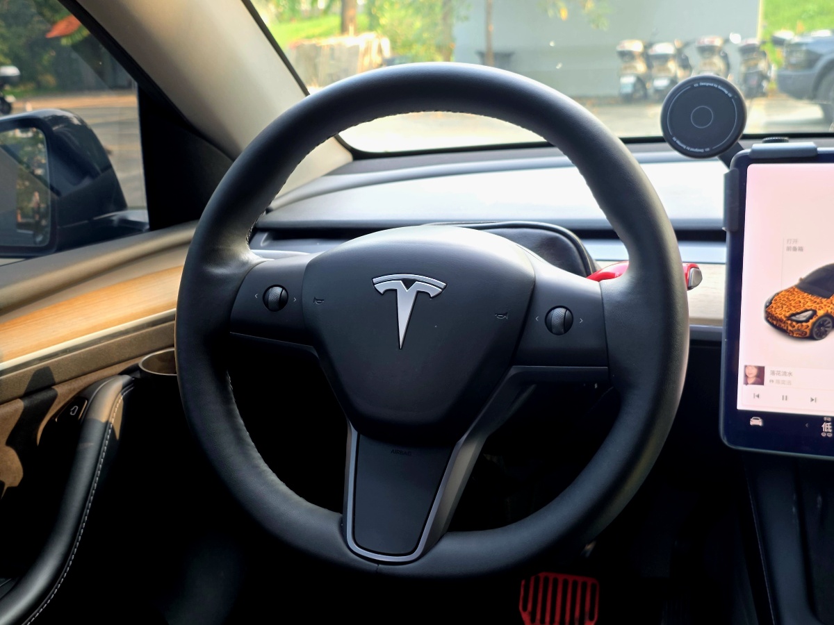 Tesla Model Y 2021 #6 Tesla Model Y 2021 car image #6