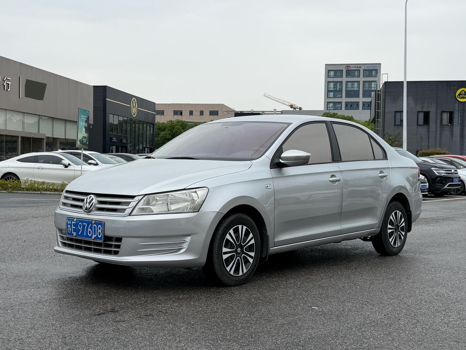 Volkswagen Santana 2014 Volkswagen Santana 2014 car image